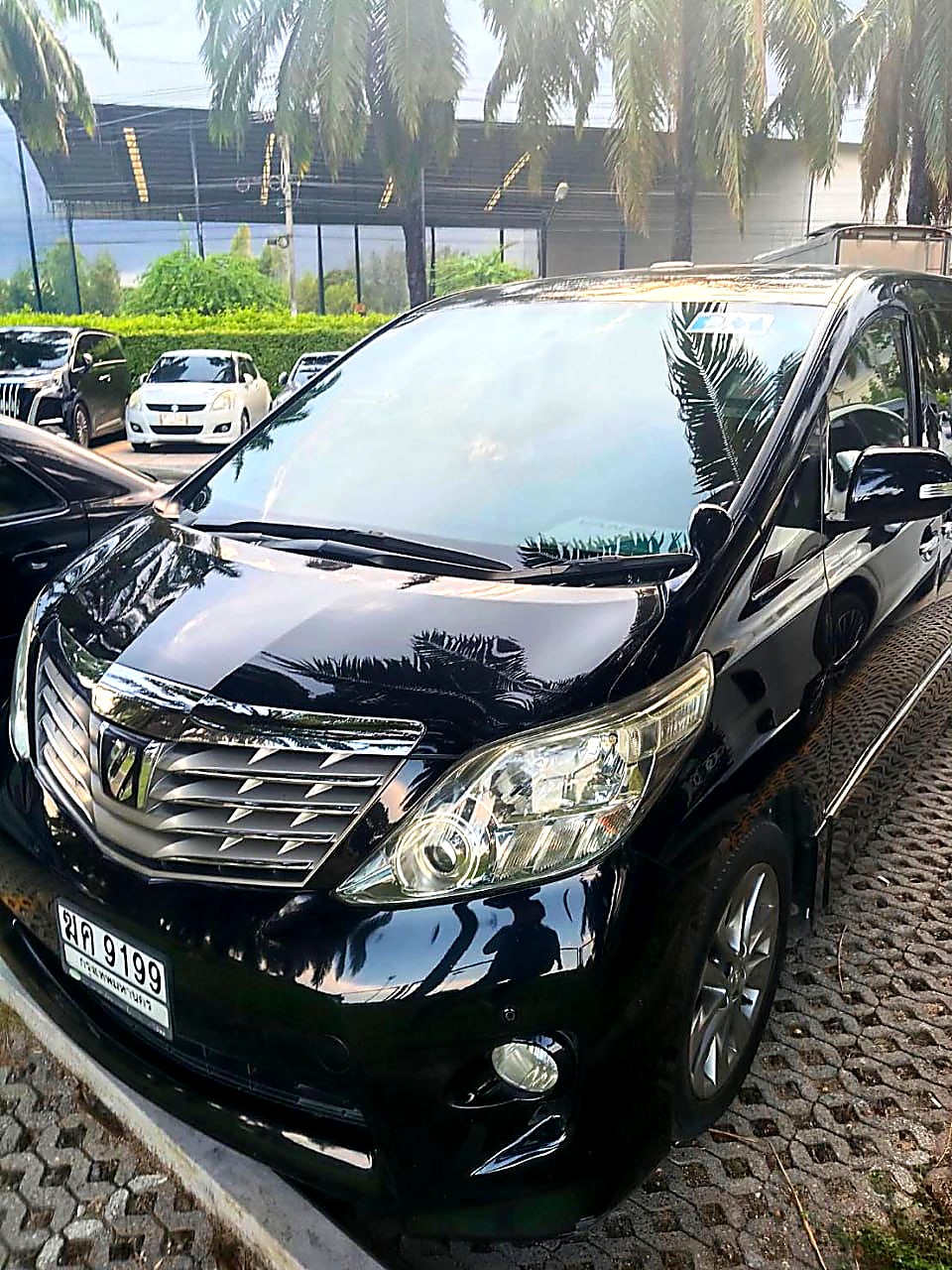 Toyota Alphard Executive